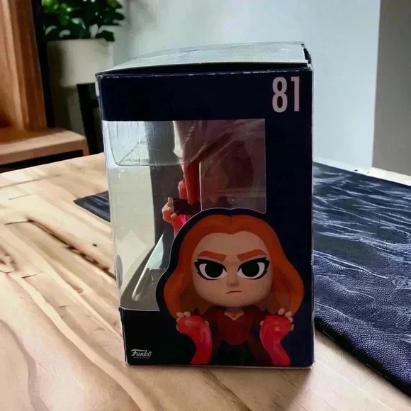 Funko Minis #81 Marvel The Infinity Saga - Wanda Maximoff (Five Below Exclusive) - Picture 3 of 4